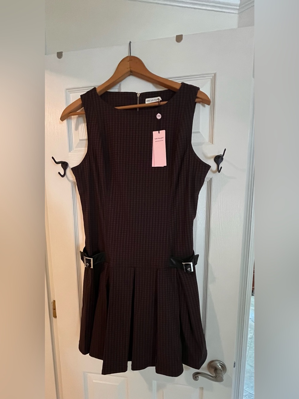 Avec les Filles Sleeveless Pleated Mini Dress in Dark Maroon/Black Check